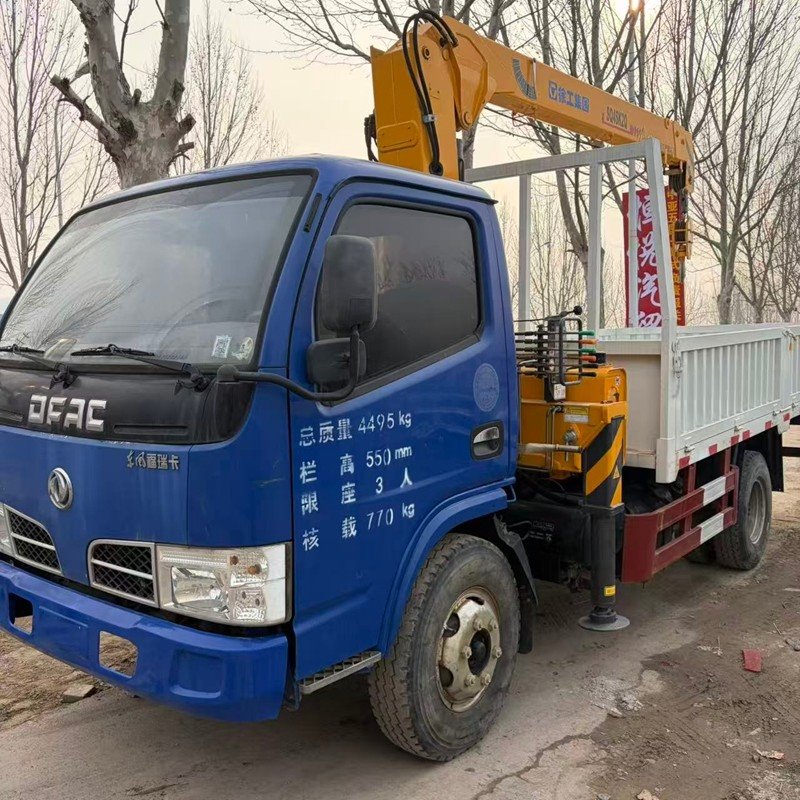 Dongfeng Truck-mounted Crane factory